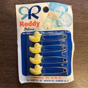Reddy Deluxe Vintage Diaper Pins Safe-T-Lox 1960s Package Of Four Ducks USA NIB